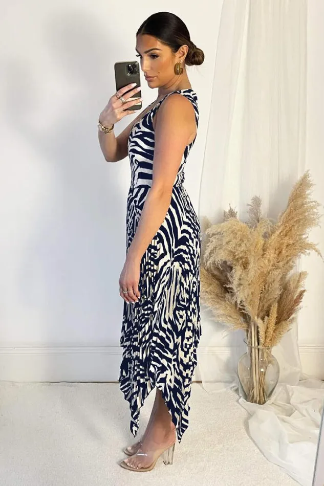 AX Paris Navy And Cream Printed V Neck Zig Zag Hem Pleated Midi Dress Dresses