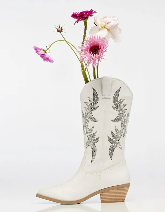 Betsey Johnson Women ALIZA IVORY