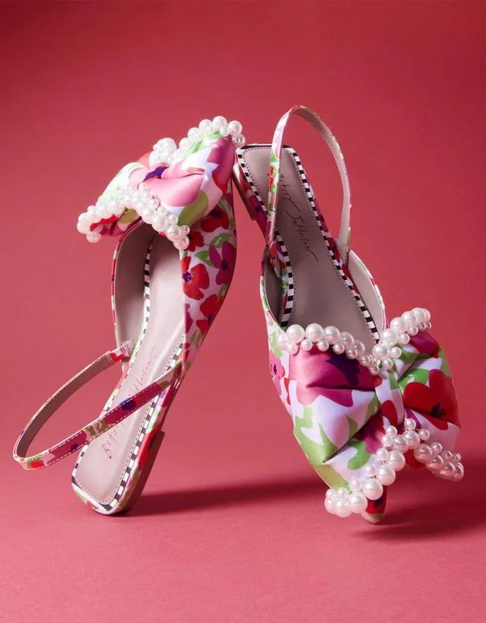Betsey Johnson Women CAMILO WHITE MULTI White Multi