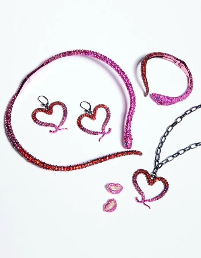 Betsey Johnson Women MIDNIGHT GARDEN HEART NECKLACE FUCHSIA Fuchsia Betsey Johnson Women MIDNIGHT GARDEN HEART NECKLACE FUCHSIA Fuchsia