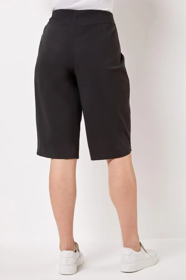 Black Curve Knee Length Elastic Waist Shorts Women Roman Trousers