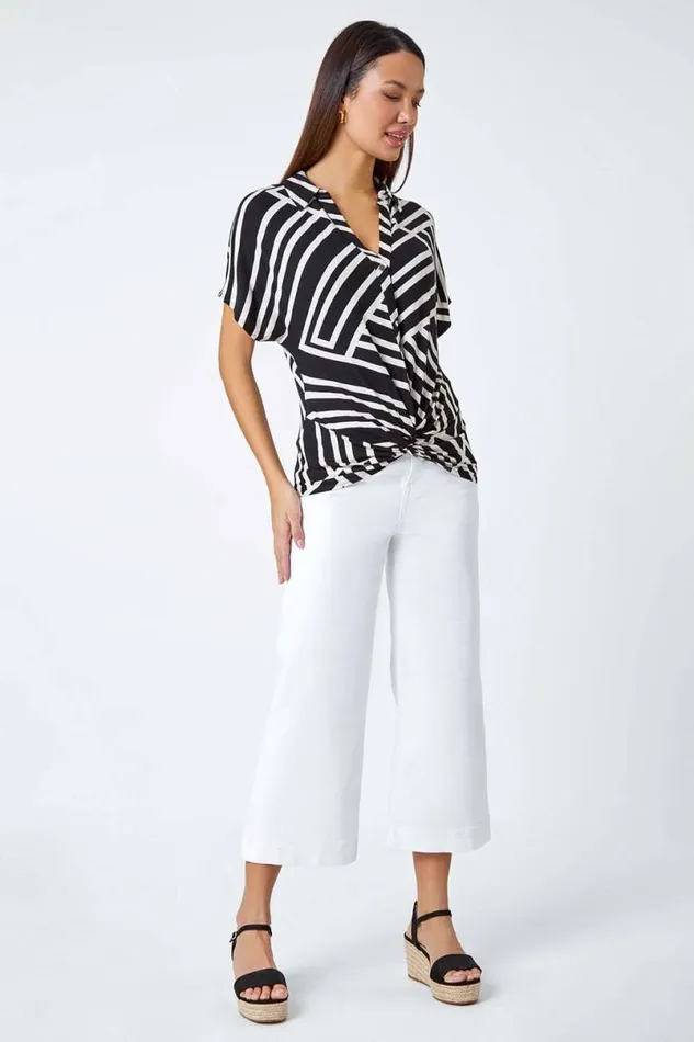 Black Geometric Print Twist VNeck Stretch Top Women Roman Tops
