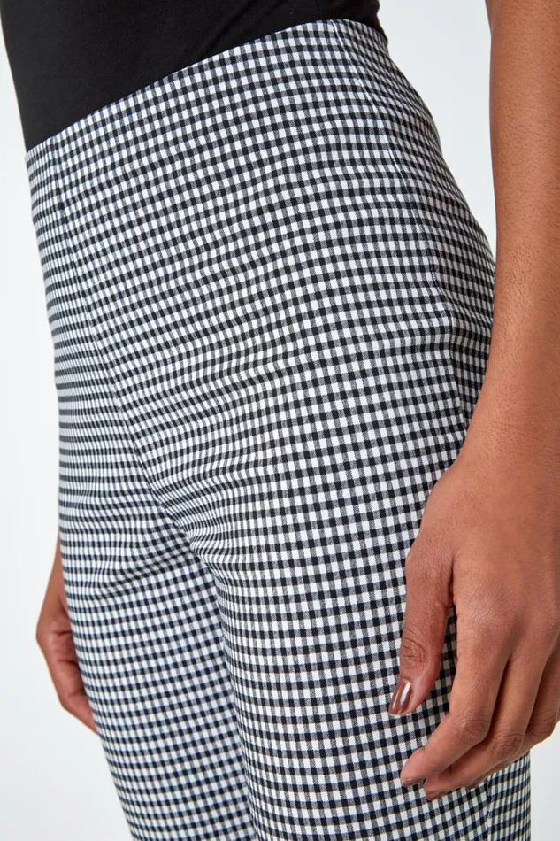 Black Knee Length Gingham Elastic Waist Shorts Women Roman Shorts