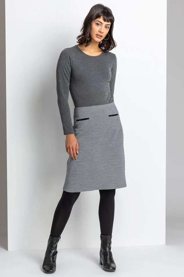 Black Two Tone Textured Elastic Waist Skirt Women Roman Skirts