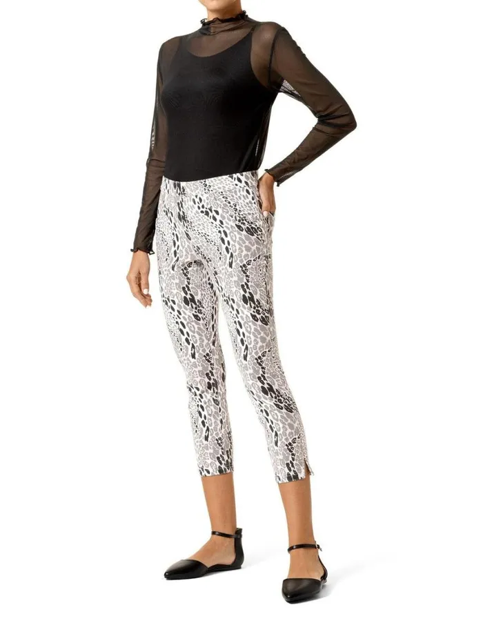 Hue Leopard Essential Denim Capri Whiteblack Women Denim