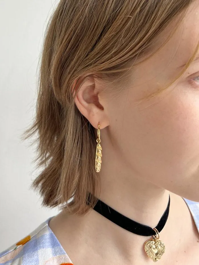 Jewelry Shop Lisa Says Gah Baguette Hoops