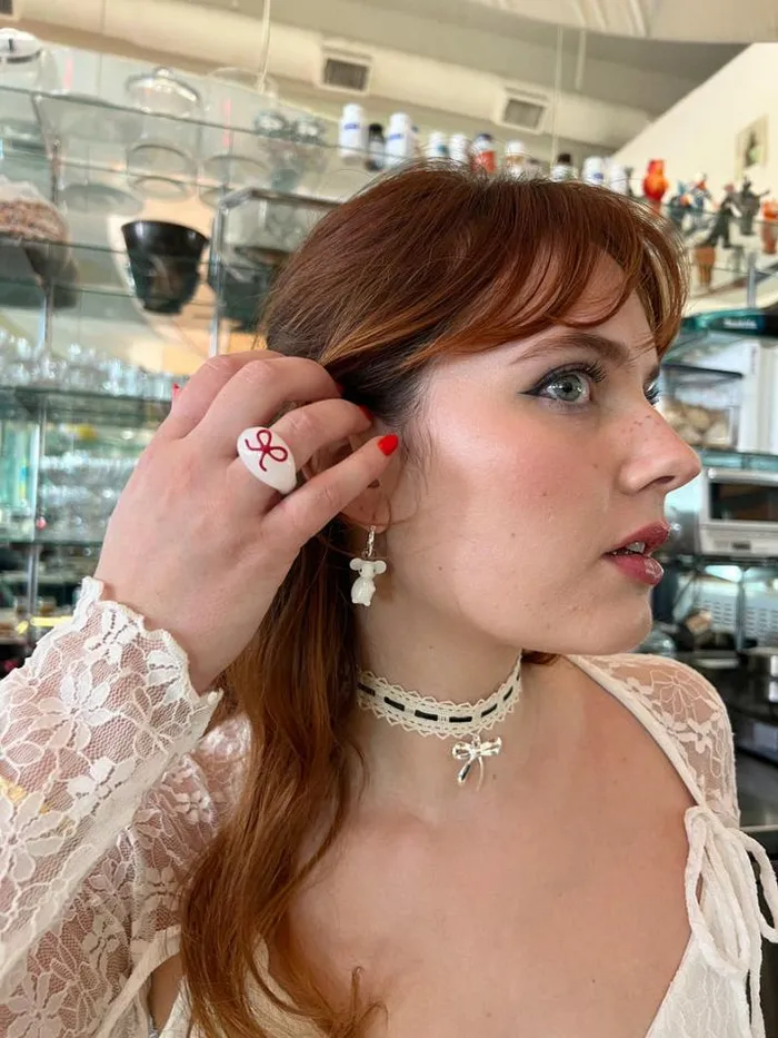 Jewelry Shop Lisa Says Gah Glass Bow Ring