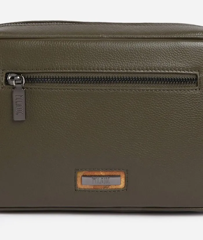 Man Pouches and Toiletry Bags Alviero Martini Beta Leather Carryall Case Military Green