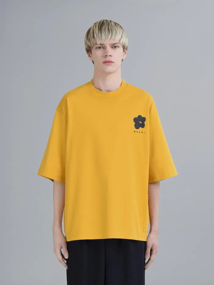 Marni Black Daisy Print Yellow Jersey Crewneck Tshirt Gold Mens Sweatshirts and Tshirts Marni Black Daisy Print Yellow Jersey Crewneck Tshirt Gold Mens Sweatshirts and Tshirts