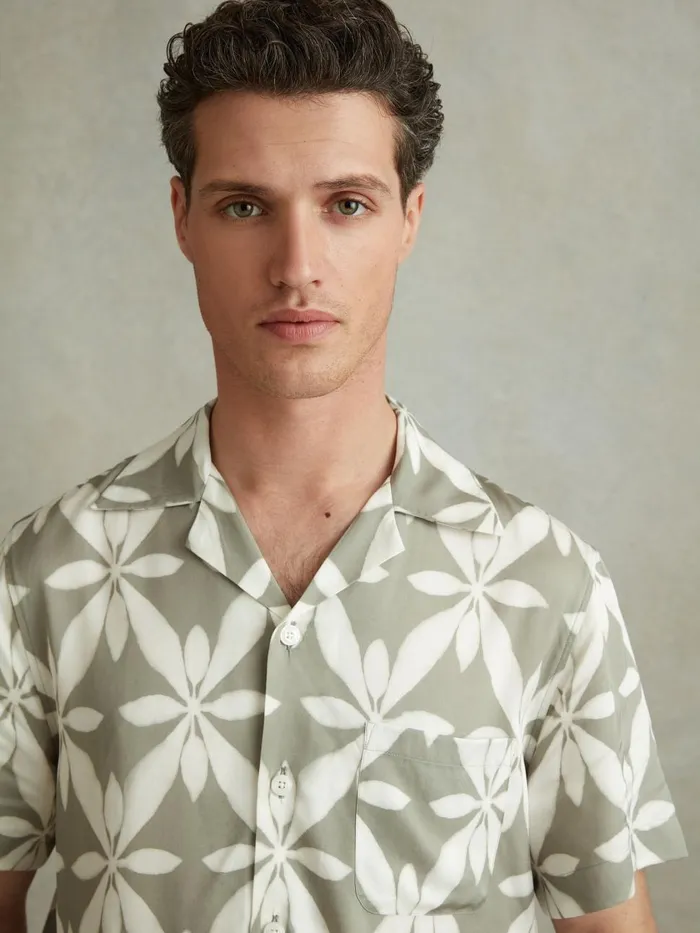 Men Reiss Shirts Marabel Relaxed Printed Cuban Collar Shirt Sage Green