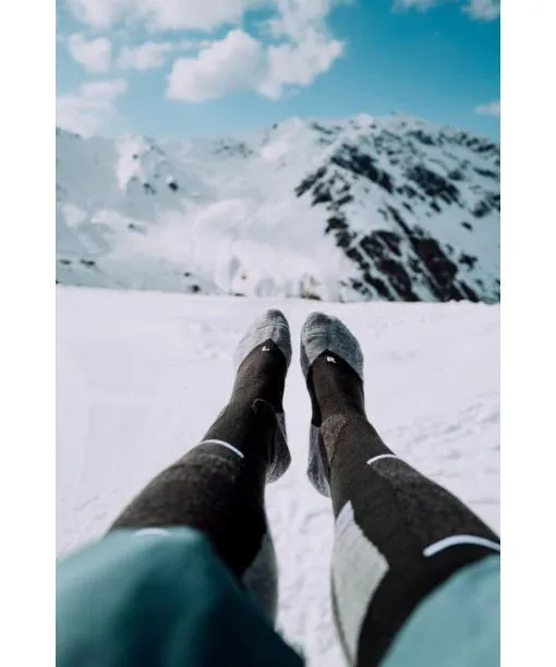 Men SK2 Intermediate Men Skiing Kneehigh Socks Off FALKE Ski Socks