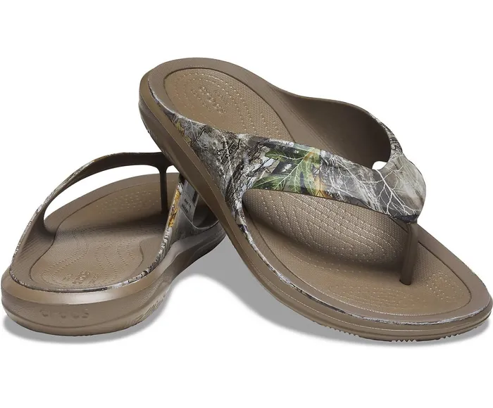 Men Swiftwater Realtree Edge Wave Flip Walnut Crocs FlipFlops