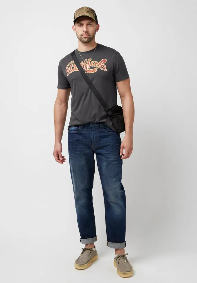Men Tiseven Cracked Logo TShirt Charcoal Buffalo David Bitton Tops and Tees