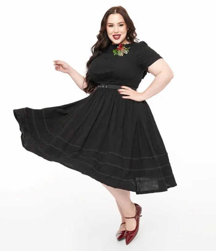 Plus Size 1950s Black Holiday Floral Pin Cotton Swing Dress DressesPlus Unique Vintage Swing