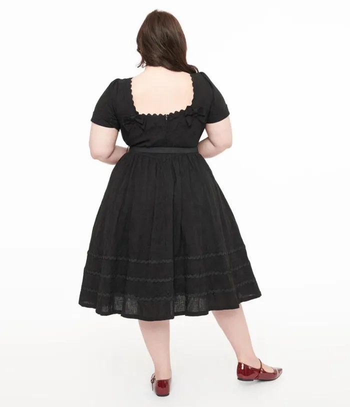 Plus Size 1950s Black Holiday Floral Pin Cotton Swing Dress DressesPlus Unique Vintage Swing