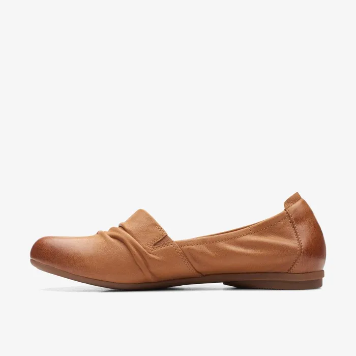 Rena Way Tan Women Clarks Flats