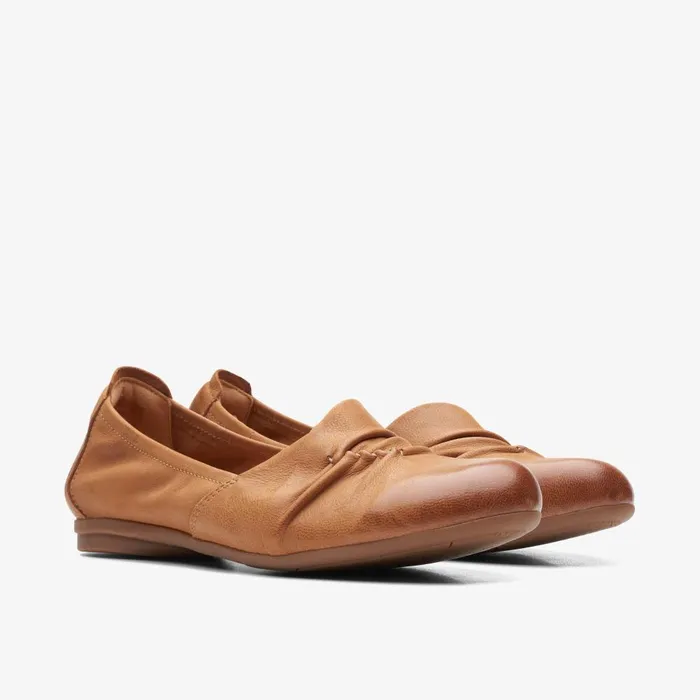 Rena Way Tan Women Clarks Flats