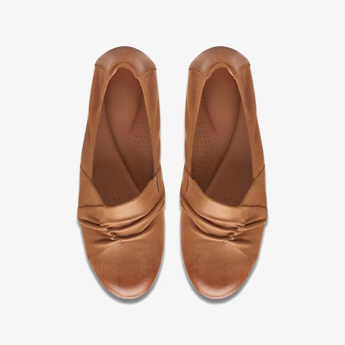 Rena Way Tan Women Clarks Flats