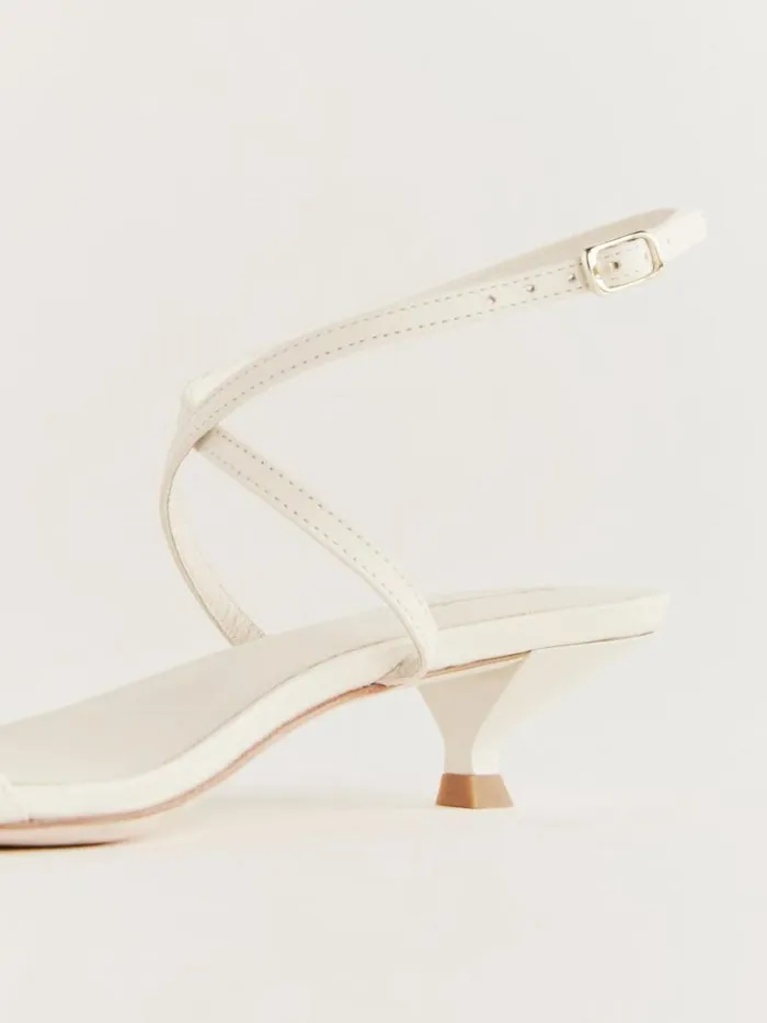 Shoes The Reformation Georgia Kitten Heeled Sandal Almond Leather
