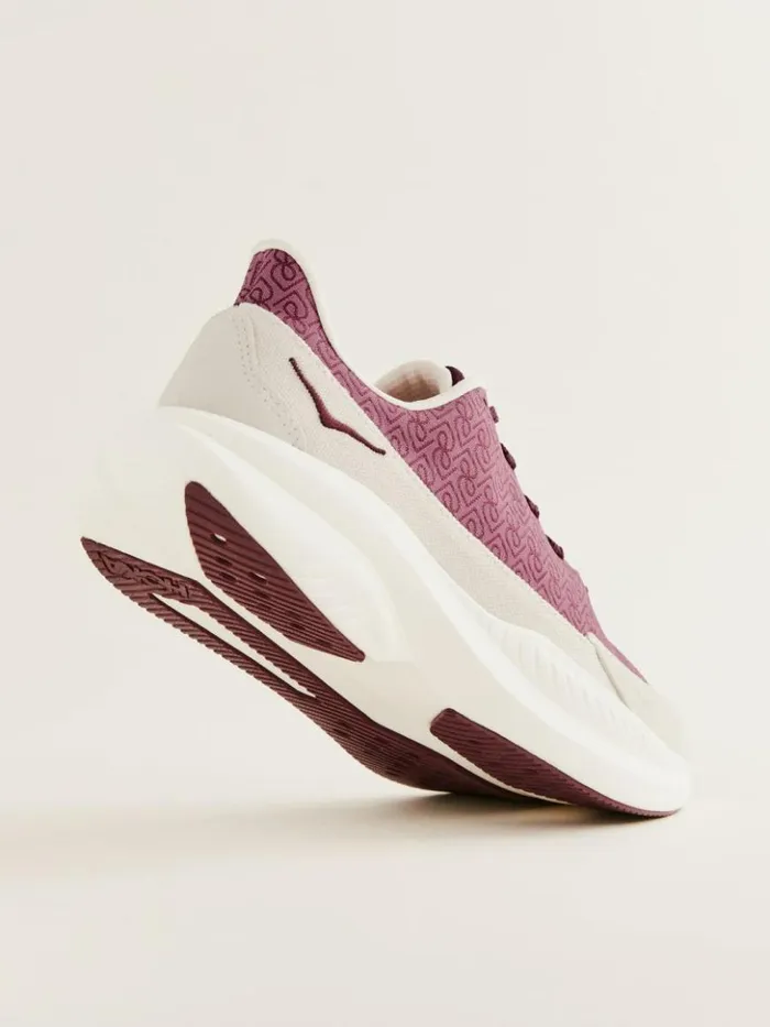 Shoes The Reformation HOKA X Reformation Mach 6 LS Monogram Syrah Savvy Red