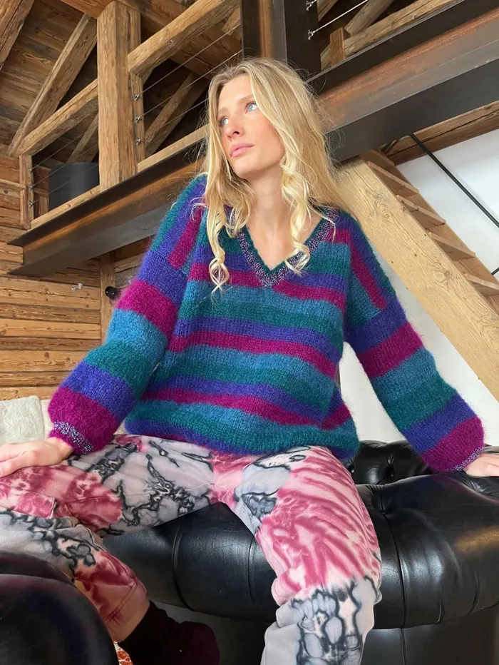 Sweaters Women Rose Carmine SWEATER VNECK STRIPES PRUNE