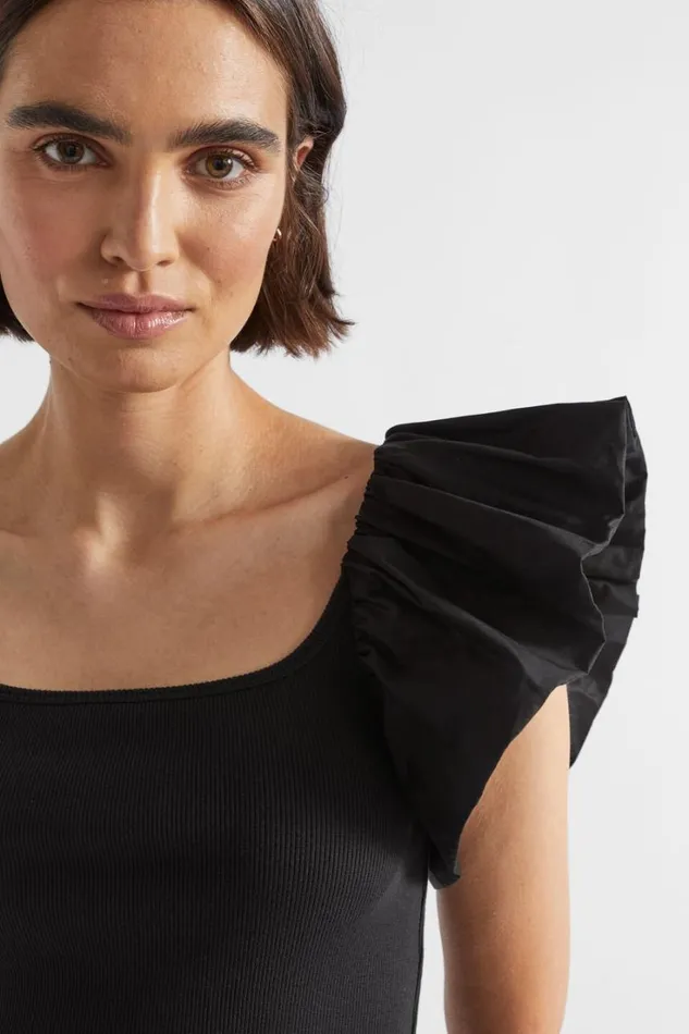 TShirts and Tops Woman Seed Heritage Scoop Neck Ruffle Tee Black