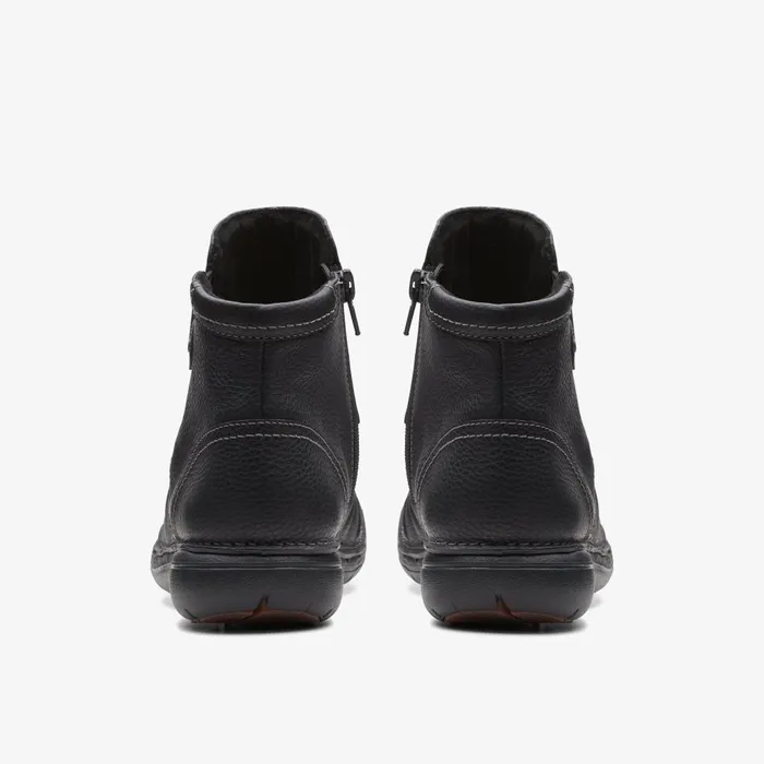 Un Loop Top Black Leather Women Clarks Boots and Booties