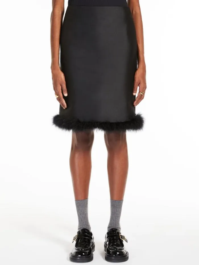 Woman Kneelength Skirt With Downy Feather Hem Black Maxmara Skirts