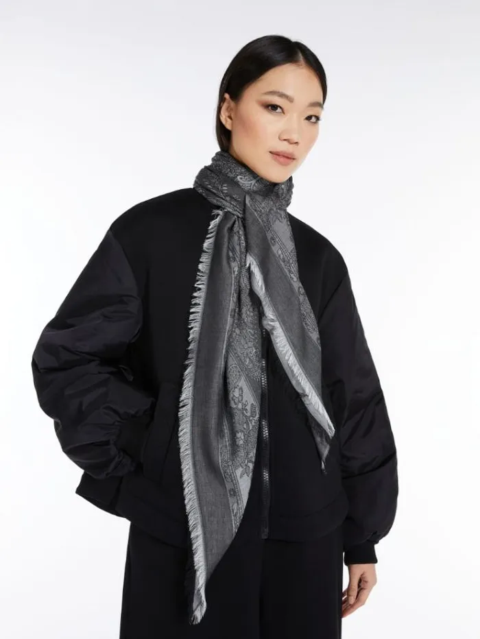 Woman Viscose And Modal Shawl White Black Maxmara Scarves And Foulards Woman Viscose And Modal Shawl White Black Maxmara Scarves And Foulards