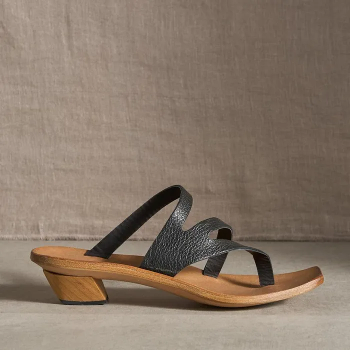 Women Cupertino Sandals Champagne Sundance Catalog Sandals