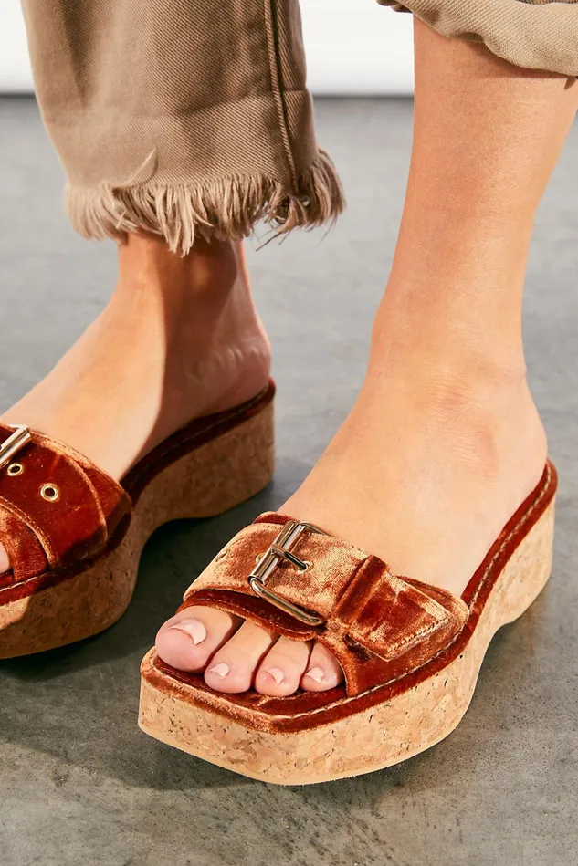 Women Mules Free People Corrine Velvet Clogs Cuero