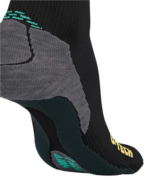 Women RU True Motion Aion Women Running Socks Black FALKE Running Socks