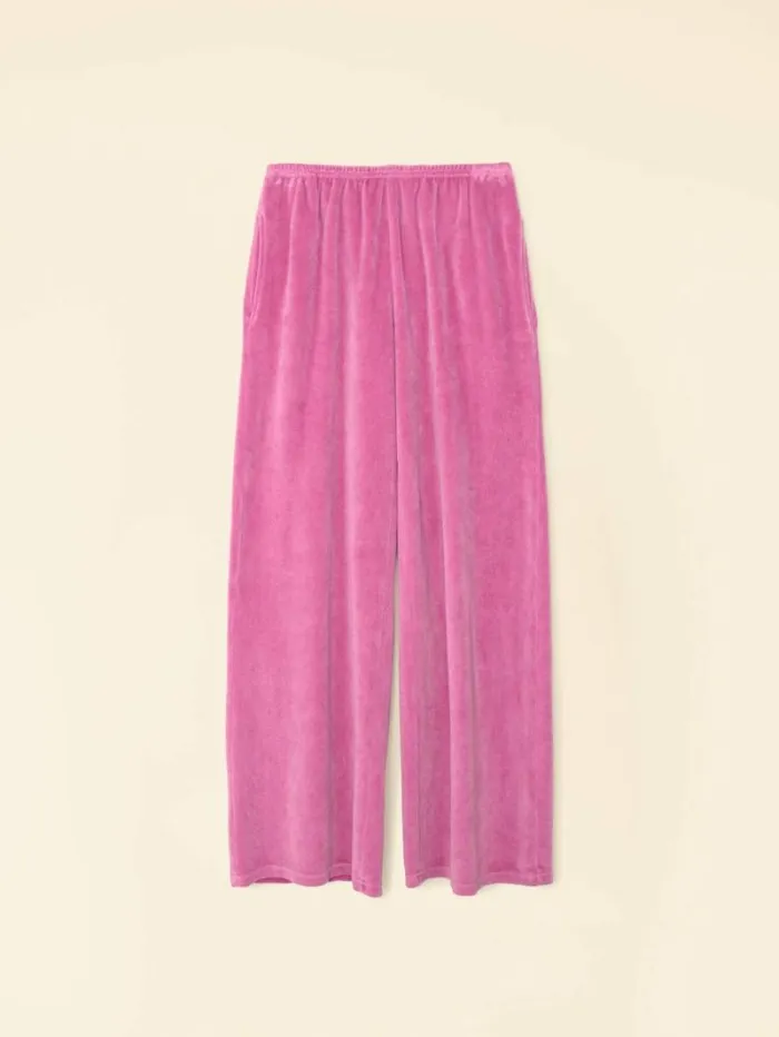 Xirena French Rose Mavis Velour Sweatpant Women Sweats and Tees